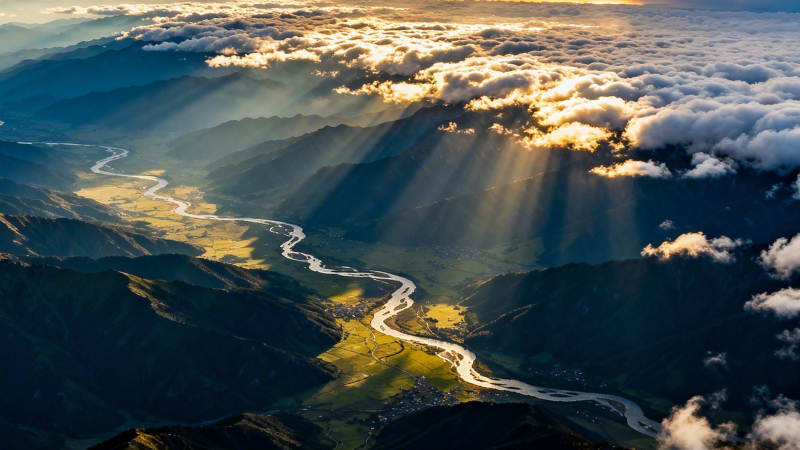 云海金光 山河如画图片