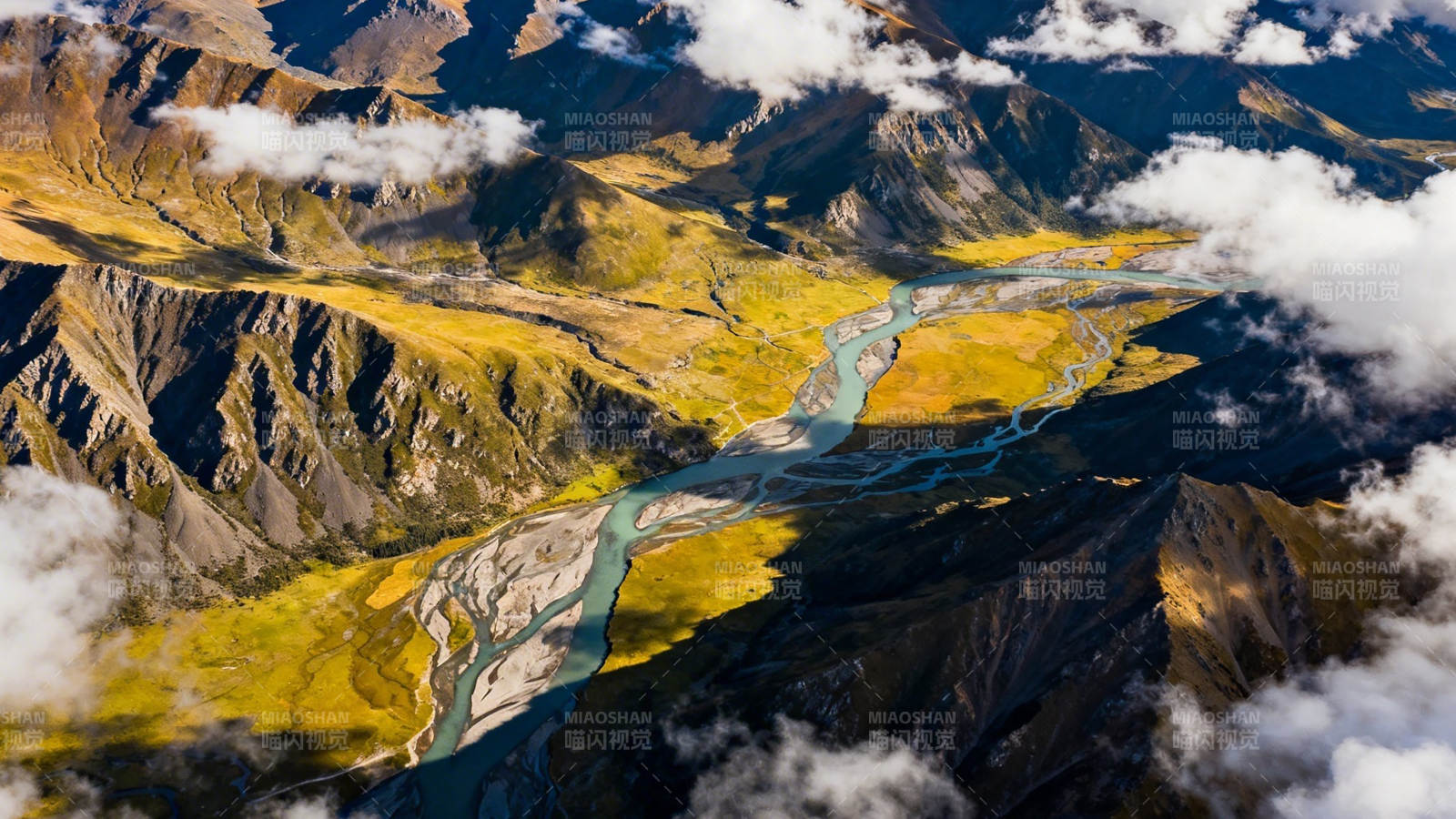 高山河谷云海奇观图片
