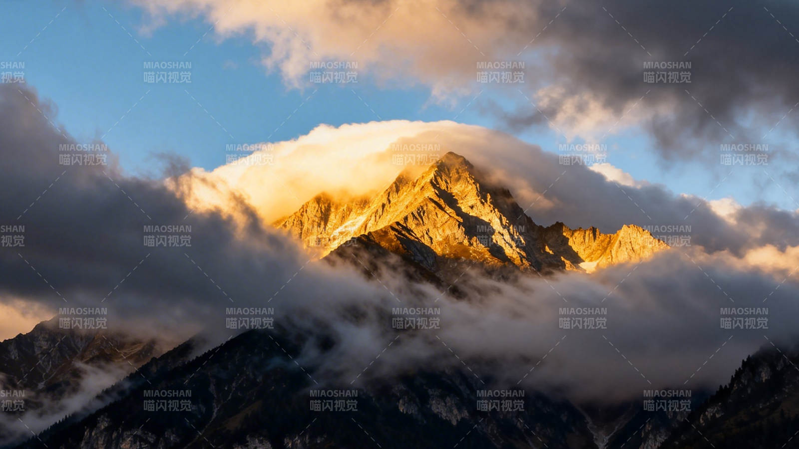 金山穿云 夕照峰巅图片