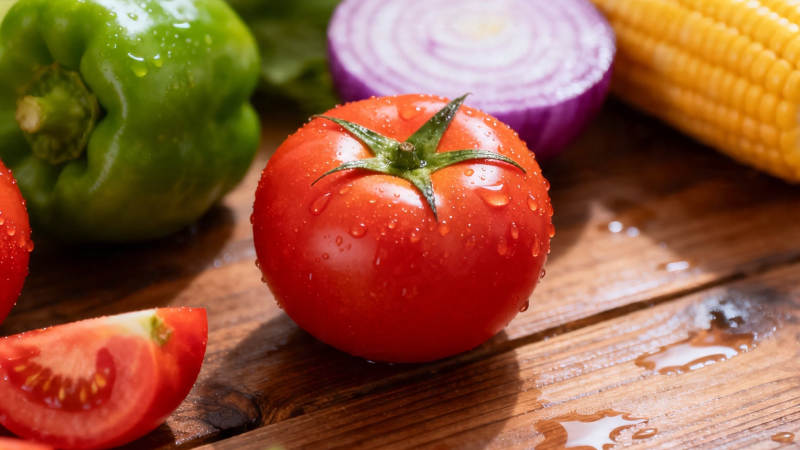 新鲜蔬菜特写 番茄青椒玉米洋葱图片