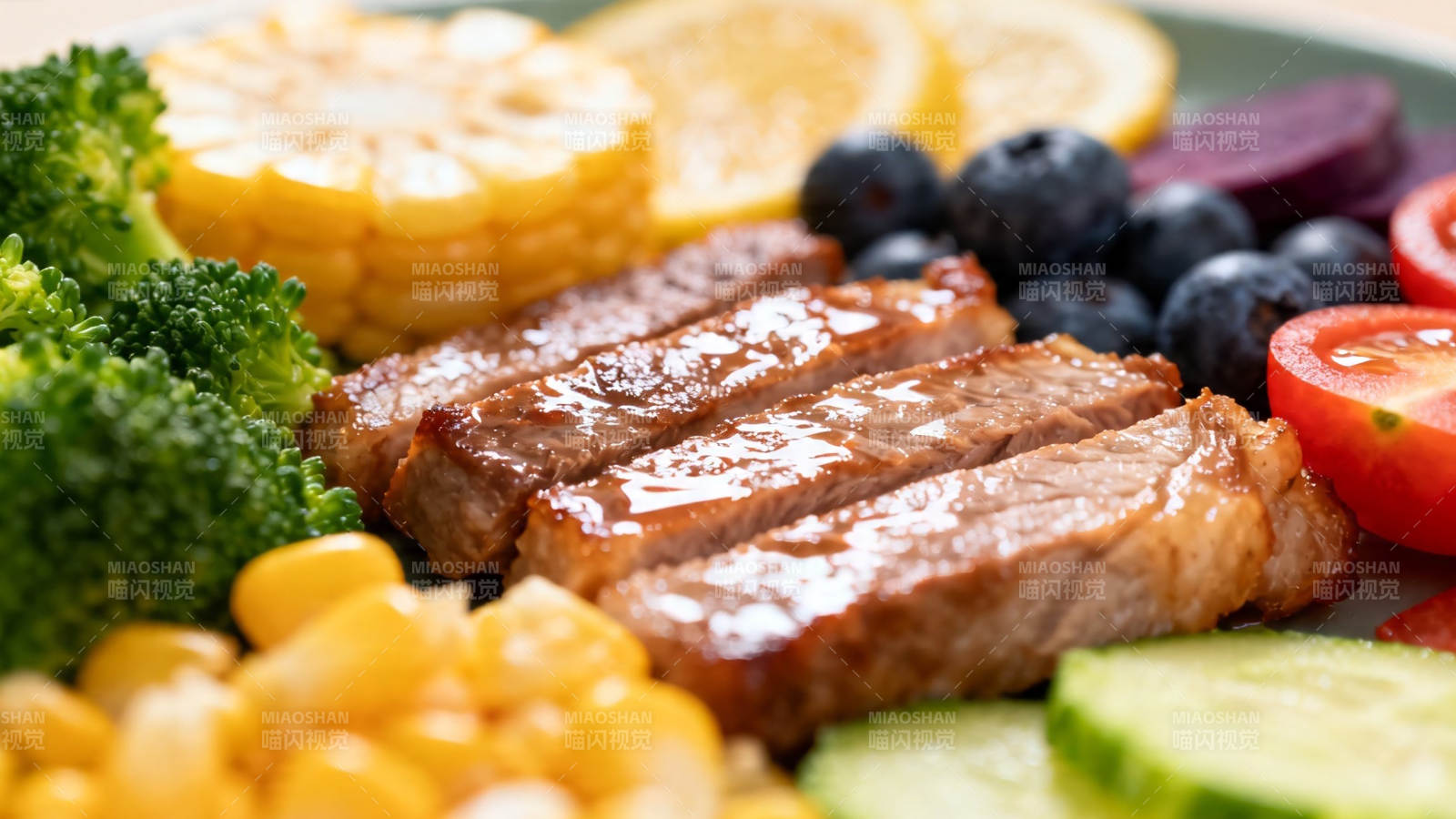 牛排配时蔬 营养均衡餐图片