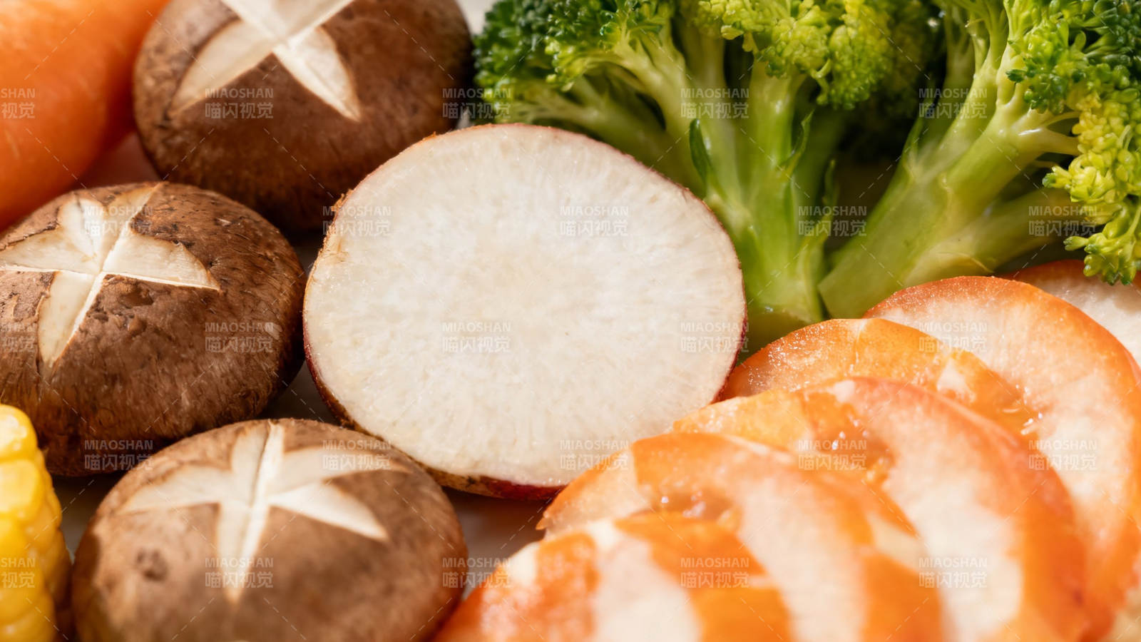 鲜蔬拼盘 香菇西兰花萝卜虾图片