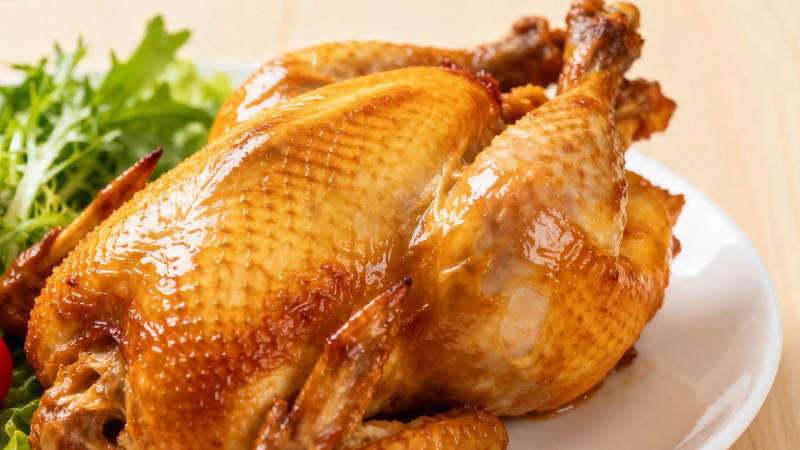 金黄烤鸡 香气四溢图片