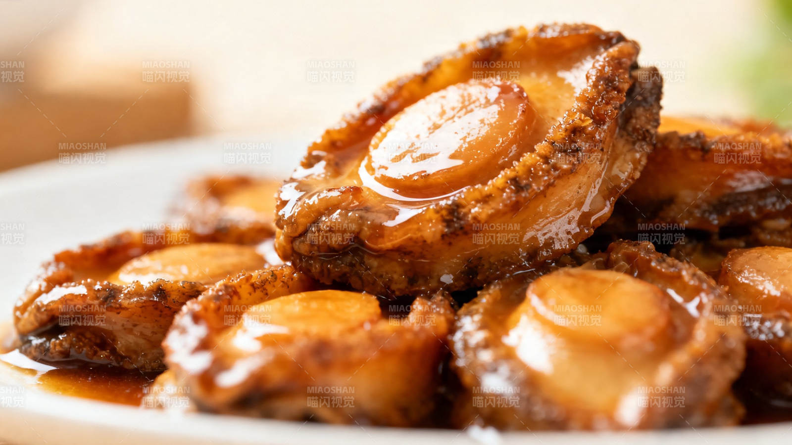 鲍鱼佳肴 鲜美诱人图片