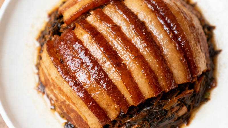 梅菜扣肉 肥而不腻香浓诱人图片