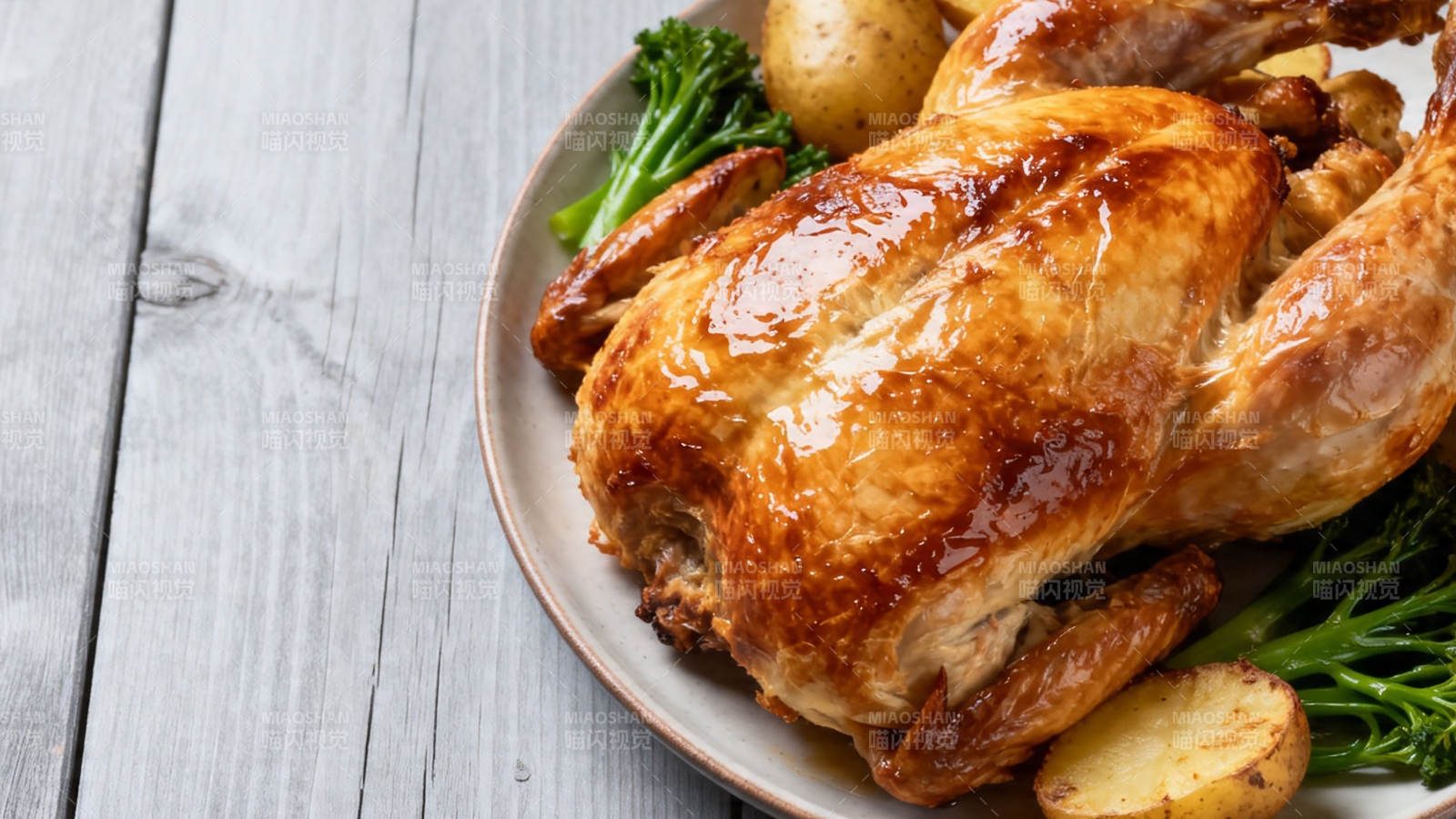 烤鸡配蔬菜 香气扑鼻图片