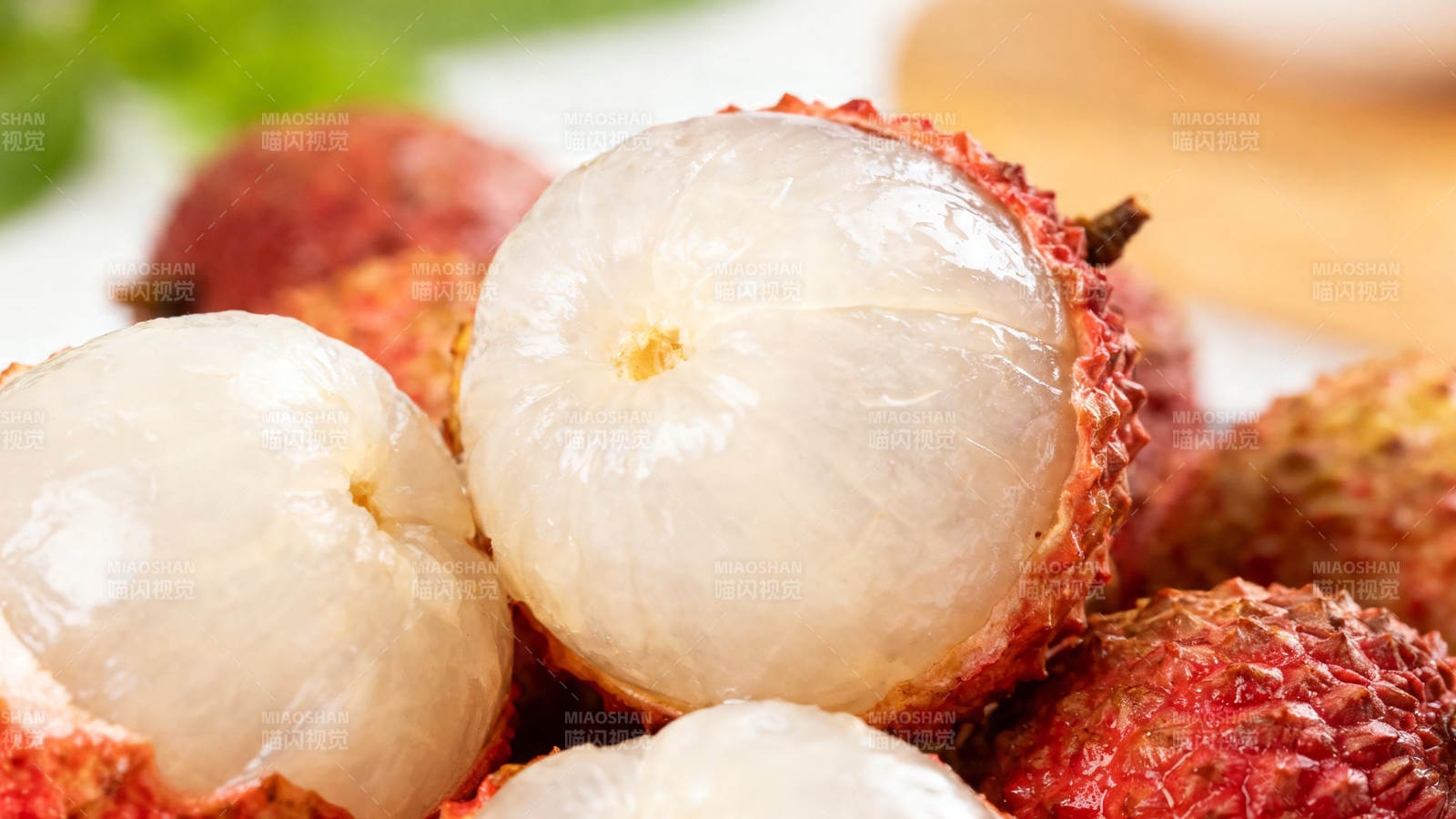 荔枝果肉饱满诱人图片