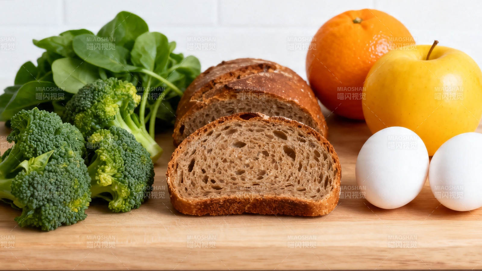 健康食材拼盘 蔬果蛋面包图片