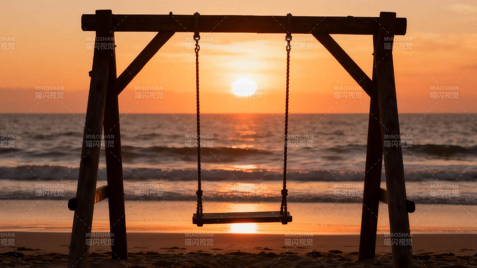 海边秋千 夕阳温柔图片