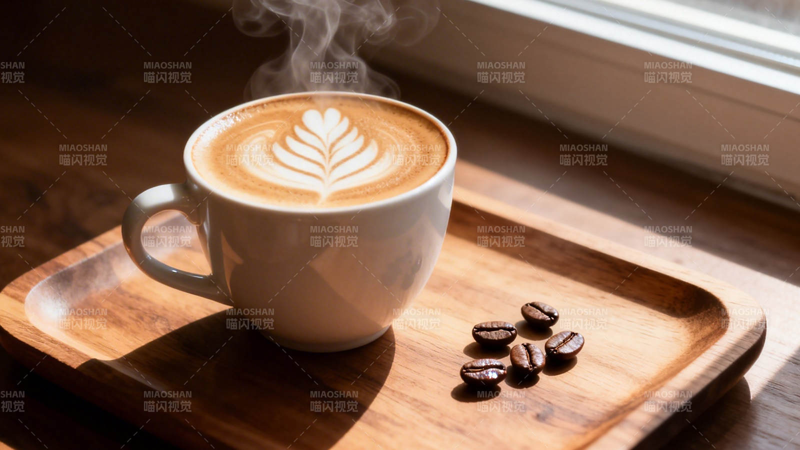 窗边热咖 豆香伴晨光图片