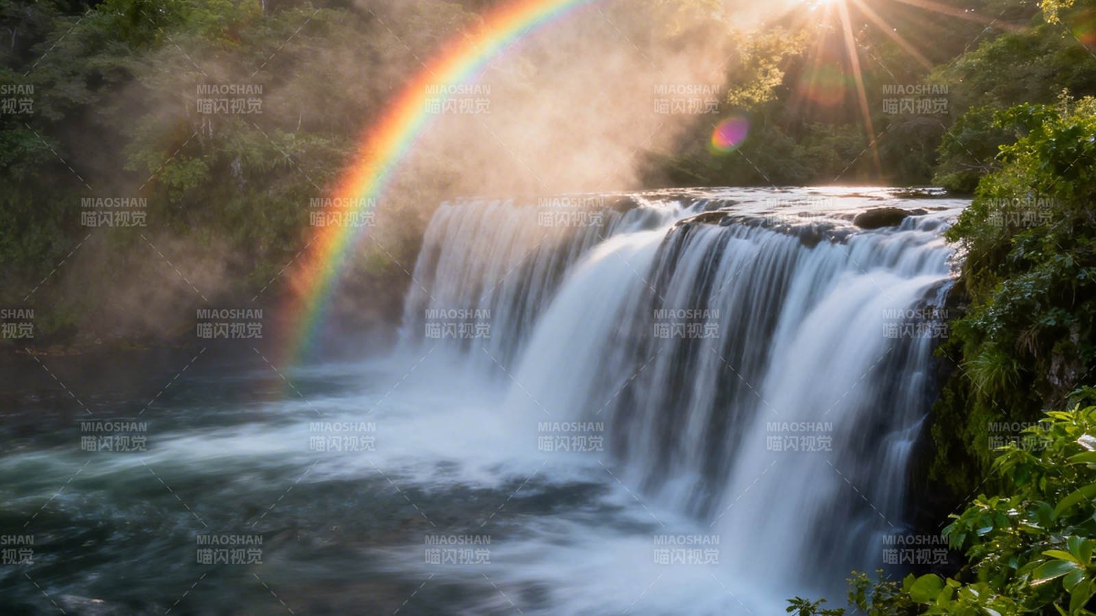 彩虹瀑布 阳光仙境图片