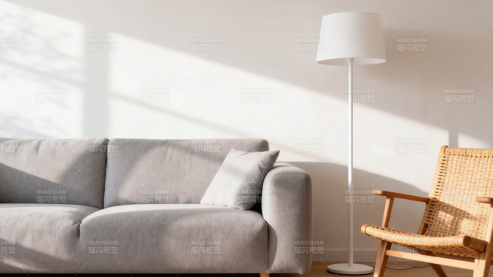 阳光洒落客厅一角图片