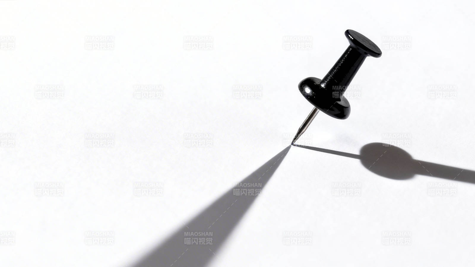 黑图钉与长影图片