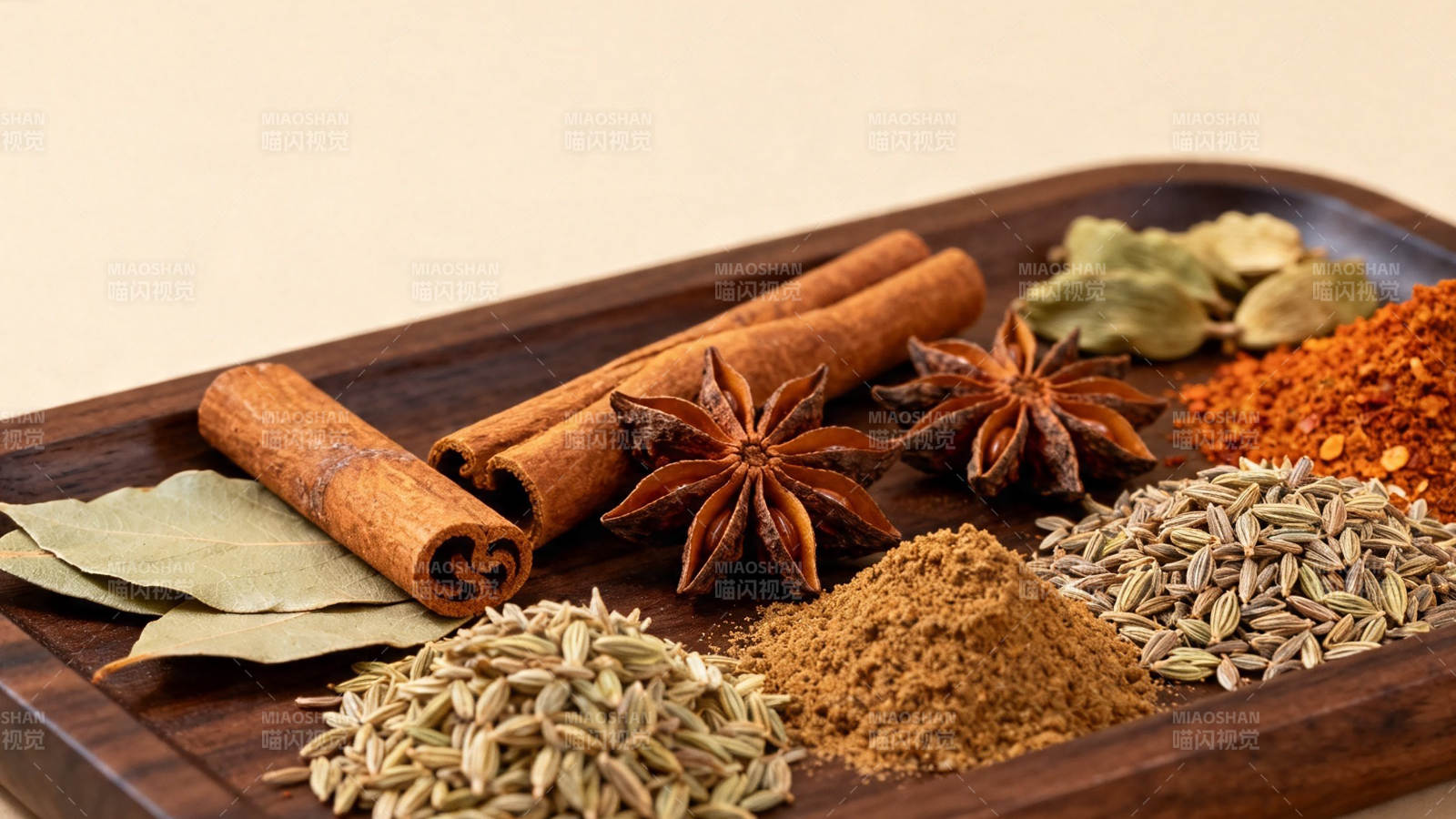 香料荟萃 八角桂皮香叶等图片