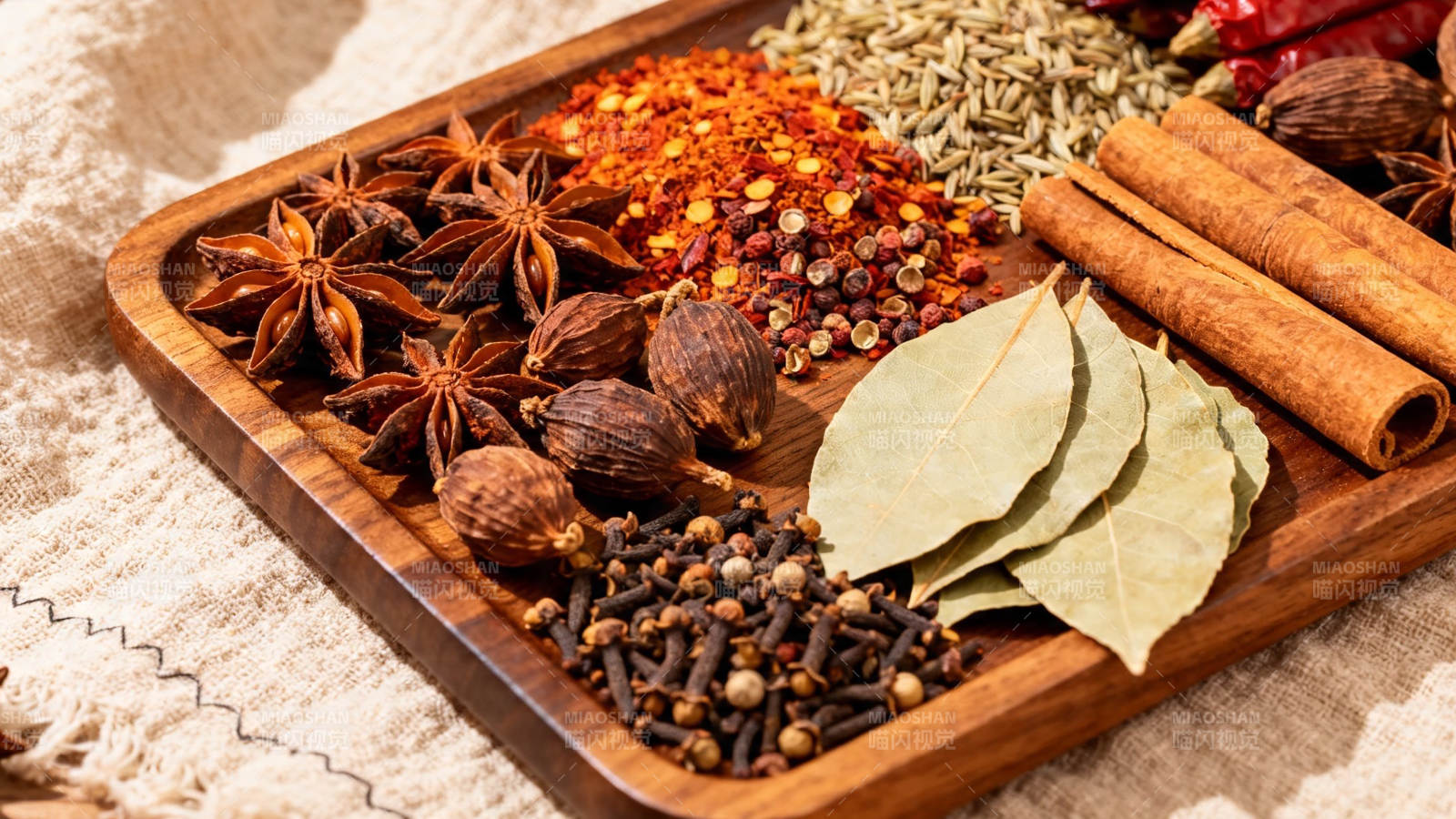 香料荟萃 八角桂皮花椒等图片