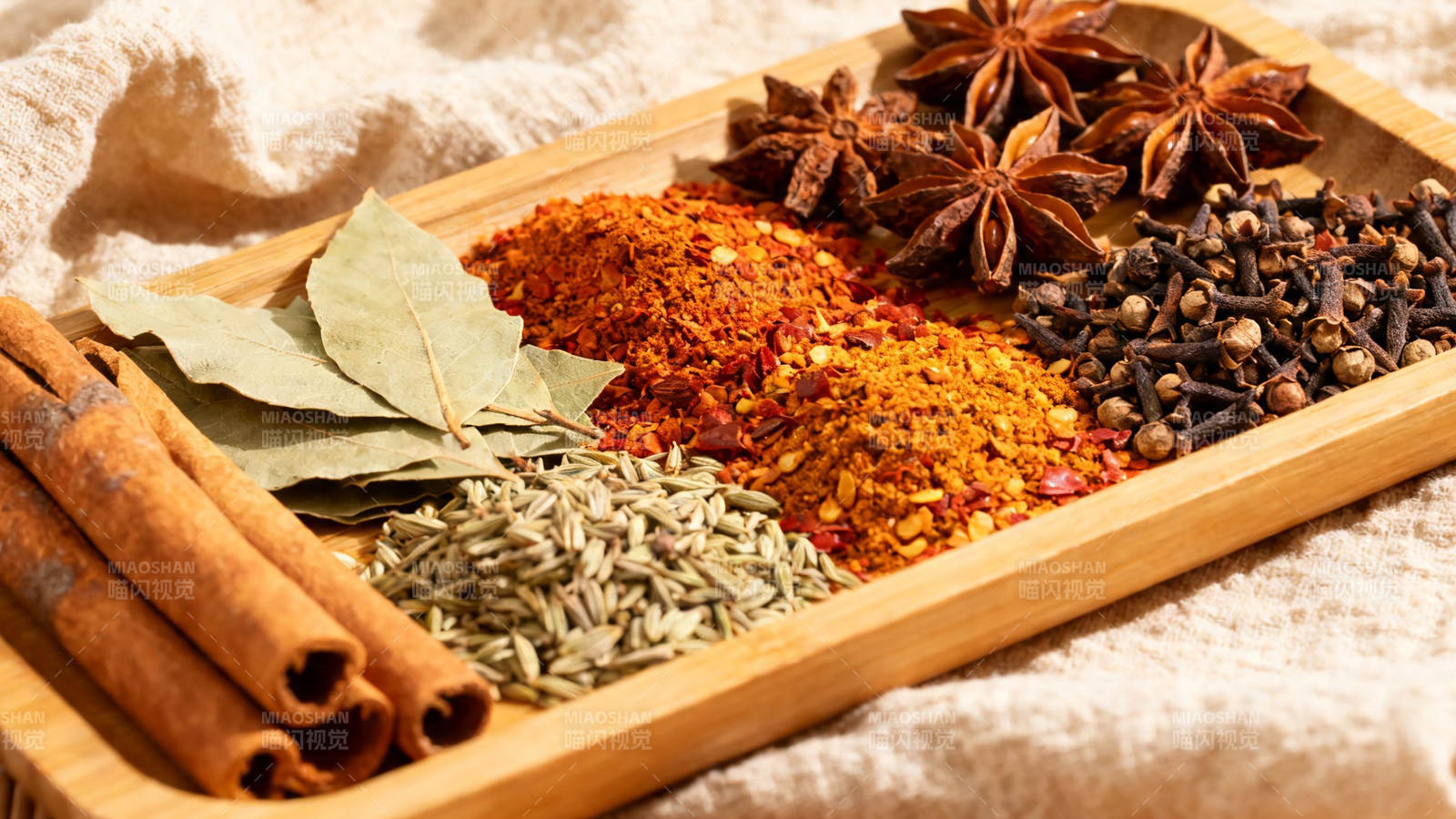 香料荟萃 八角桂皮花椒等图片