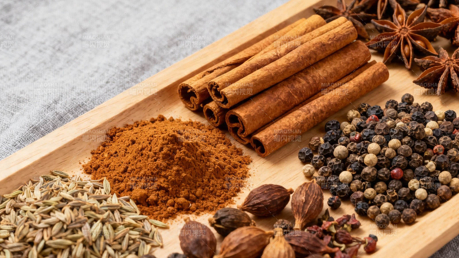 香料荟萃 桂皮胡椒八角等图片
