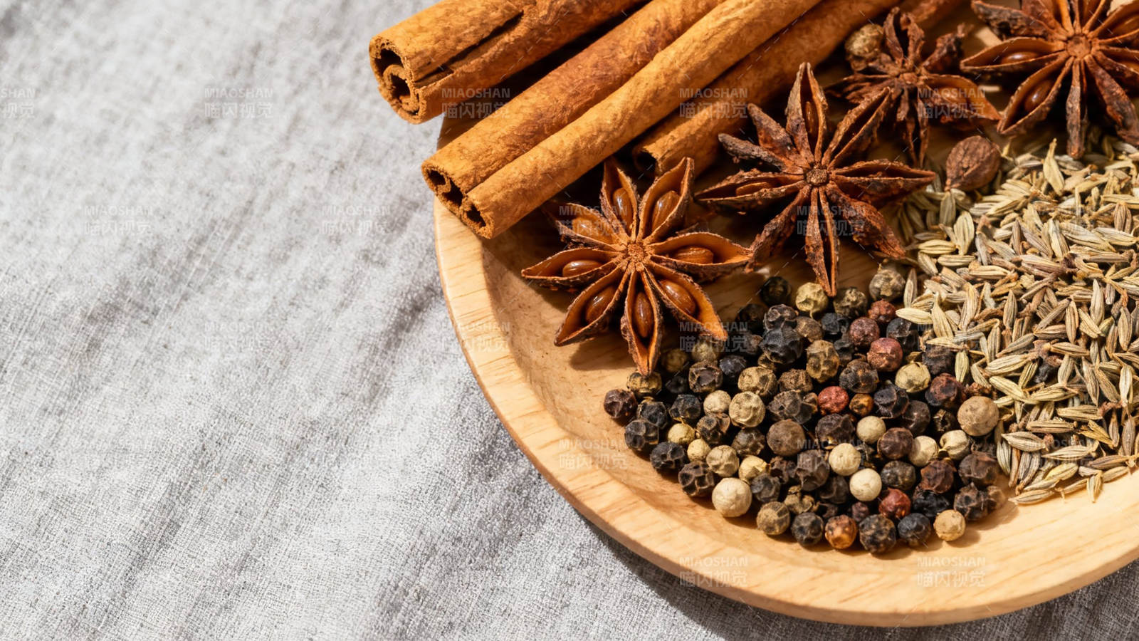 香料盘 肉桂八角胡椒小茴香图片