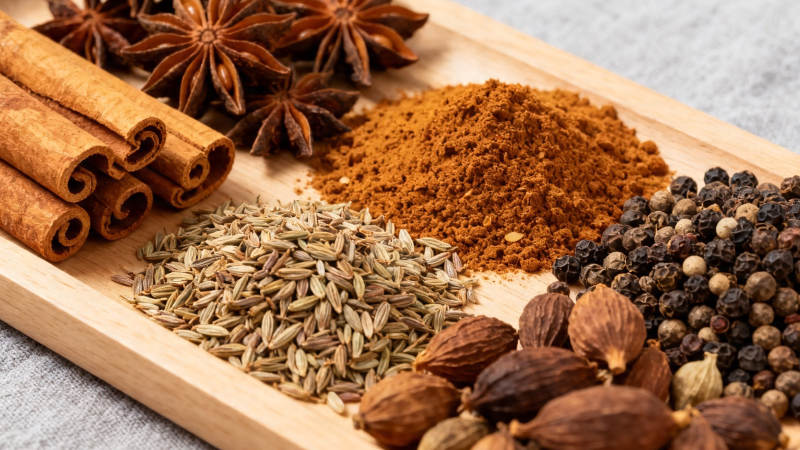 香料荟萃 八角桂皮胡椒等图片