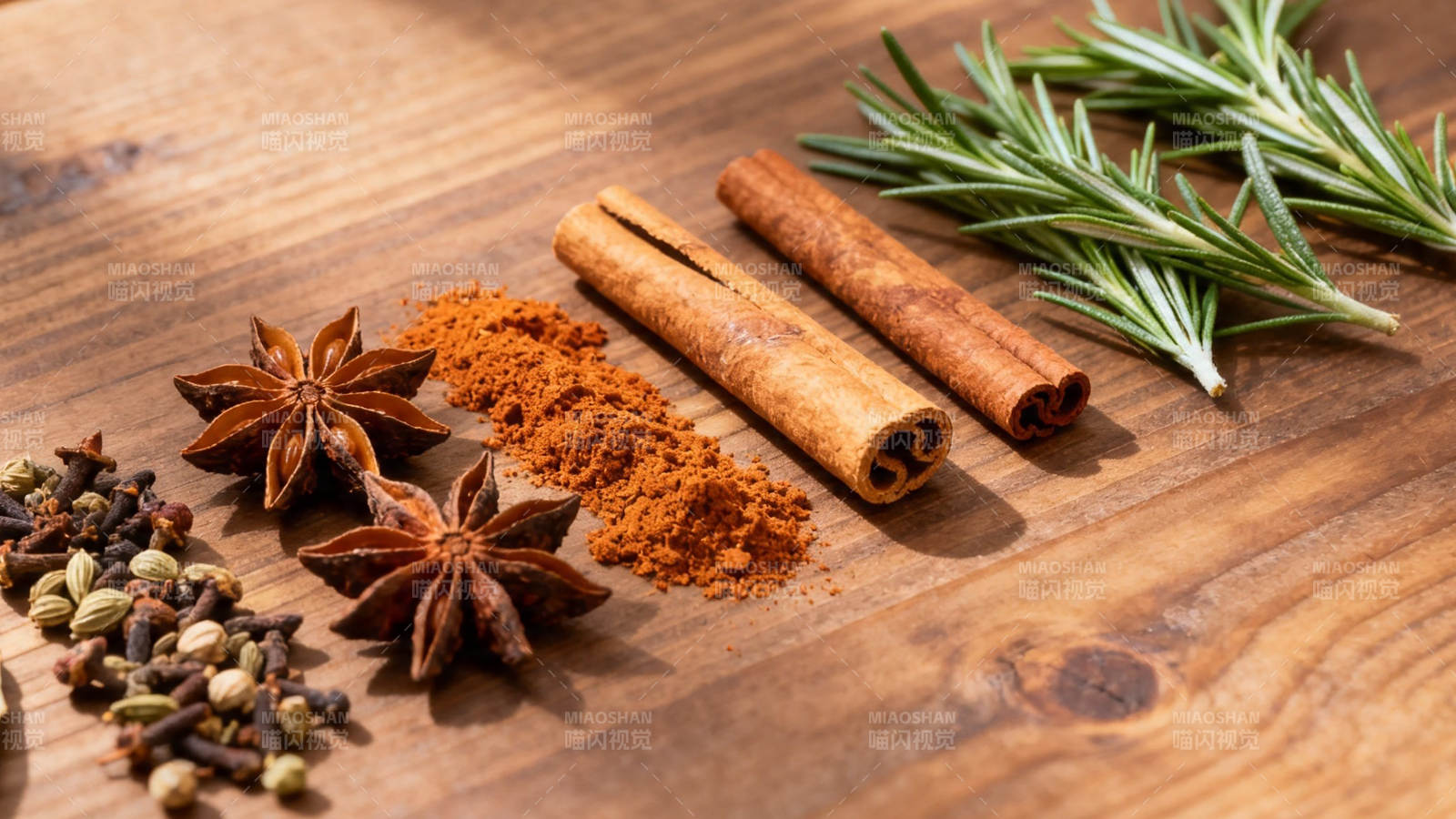 香料荟萃 肉桂八角迷迭香图片