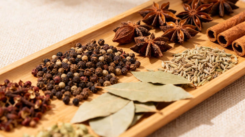 香料拼盘 八角胡椒桂皮等图片