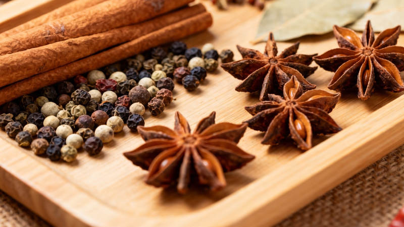 香料组合 八角桂皮胡椒粒图片