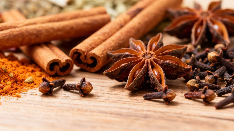 香料荟萃 桂皮八角丁香图片