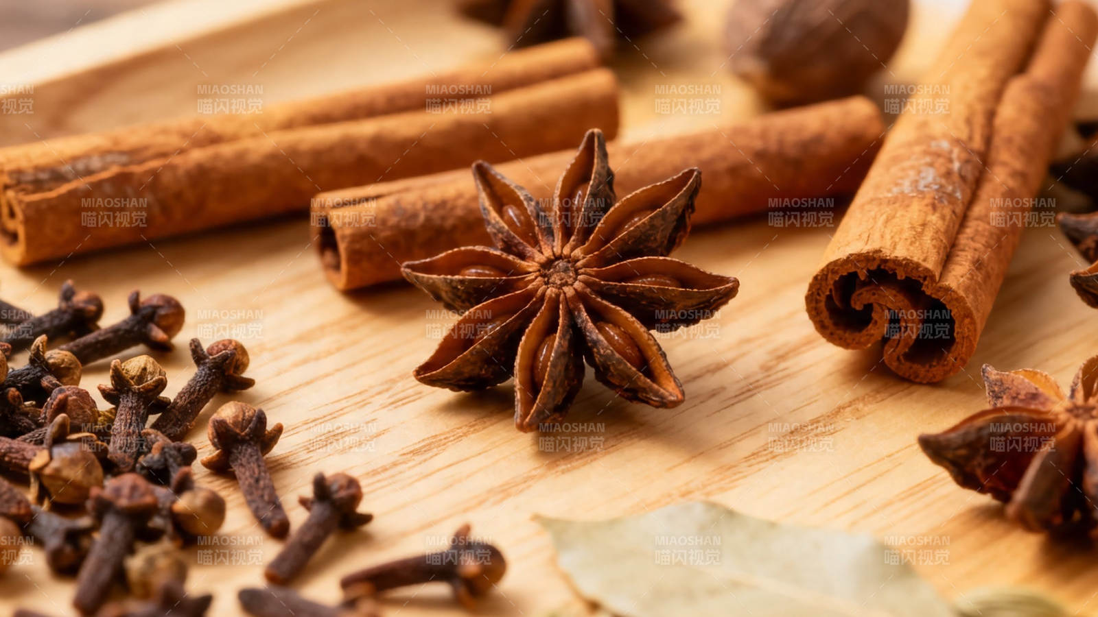 香料组合 八角桂皮丁香图片