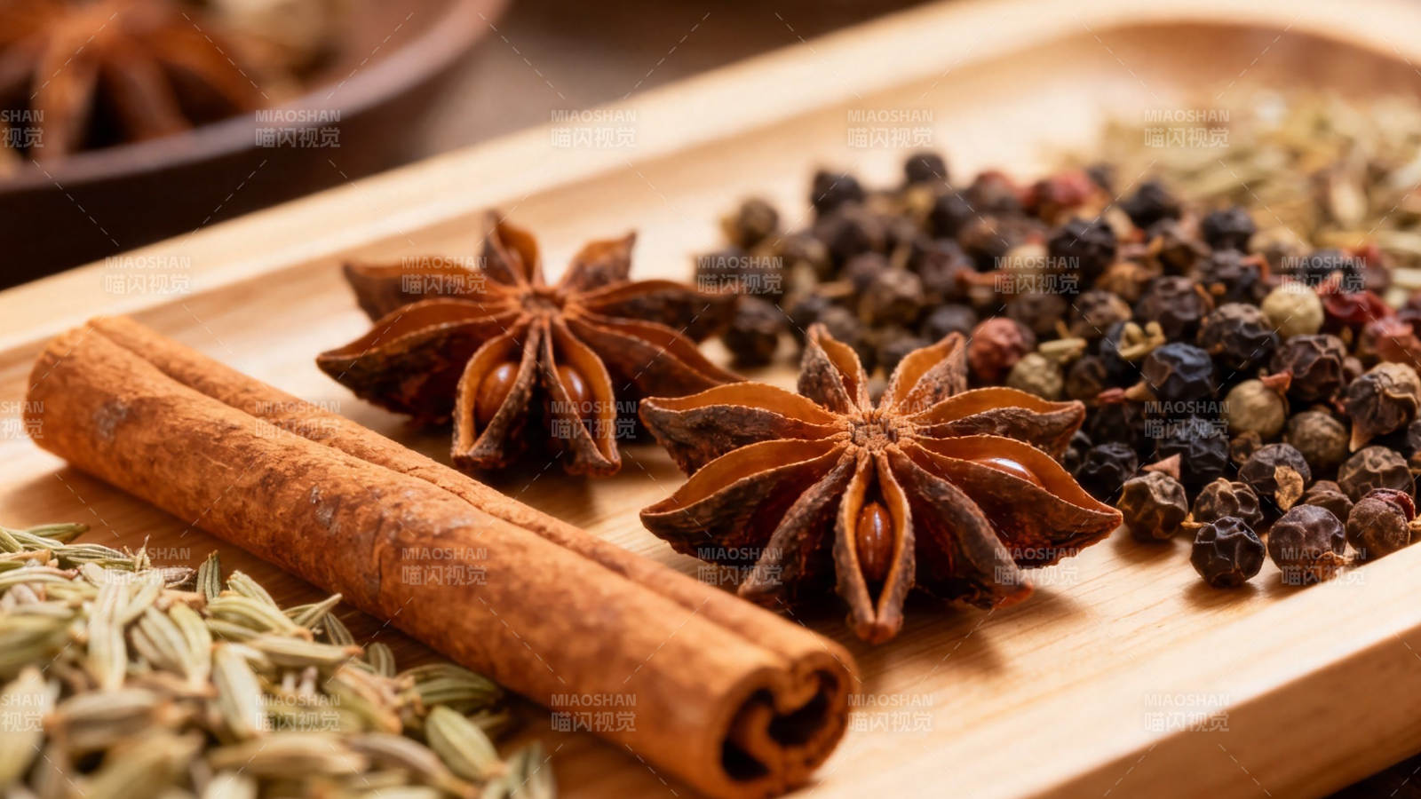 香料荟萃 八角桂皮胡椒等图片