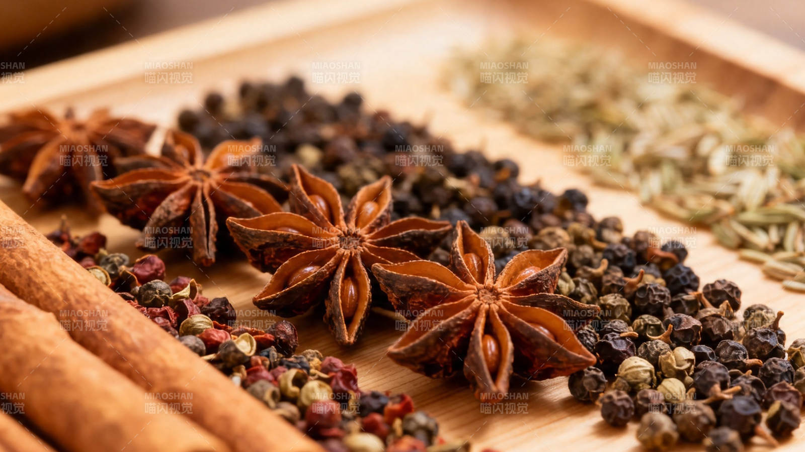 香料荟萃 八角花椒桂皮等图片