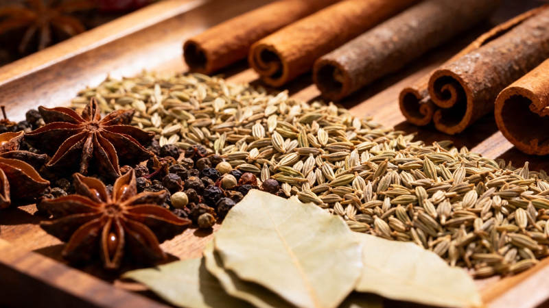 香料荟萃 八角桂皮茴香叶图片