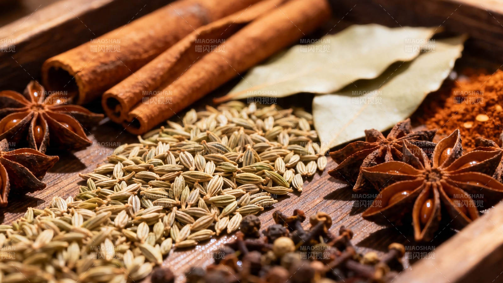 香料荟萃 八角桂皮香叶等图片
