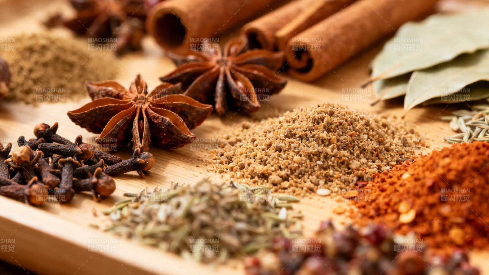 香料荟萃 八角桂皮辣椒等图片