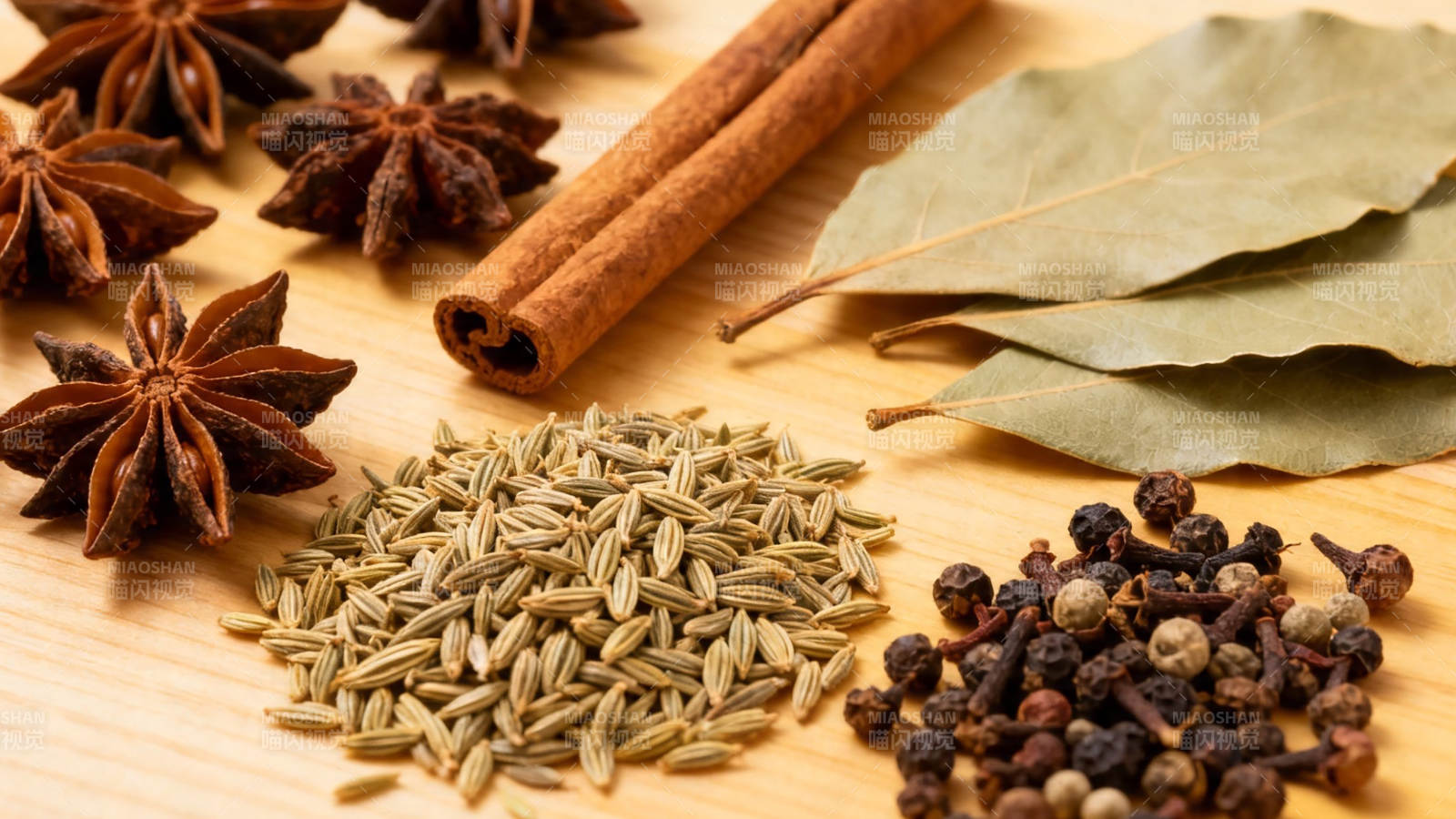 香料荟萃 八角桂皮香叶等图片