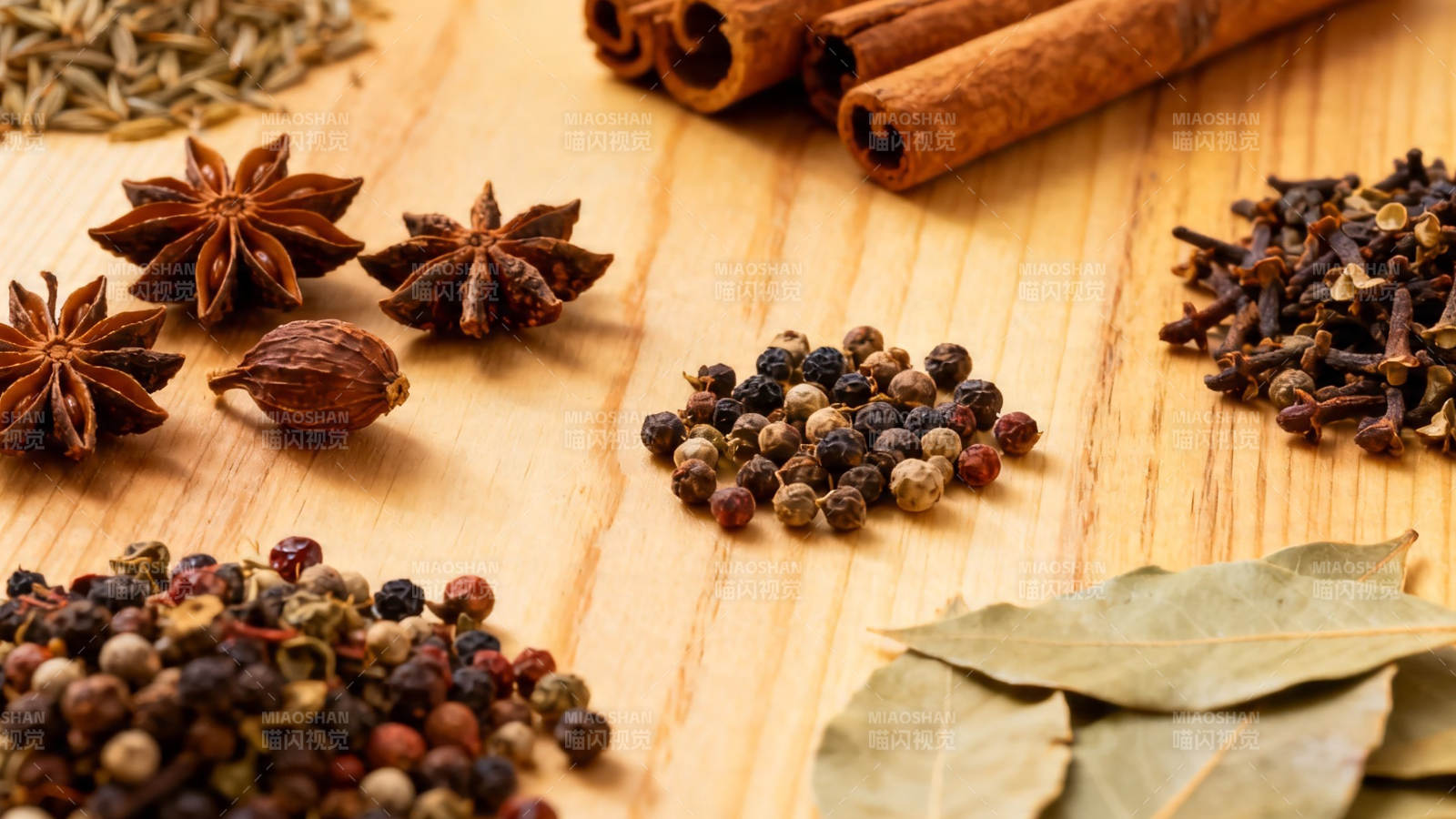 香料荟萃 八角桂皮胡椒等图片