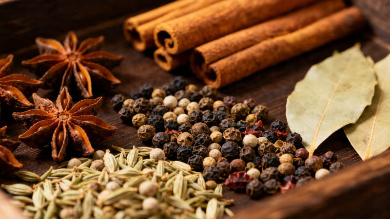 香料荟萃 八角桂皮胡椒等图片