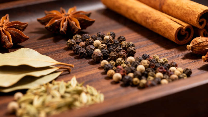 香料荟萃 八角桂皮胡椒等图片