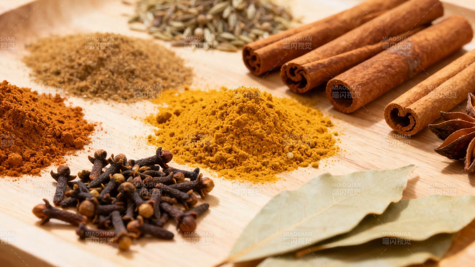 香料盛宴 多彩调味品集锦图片