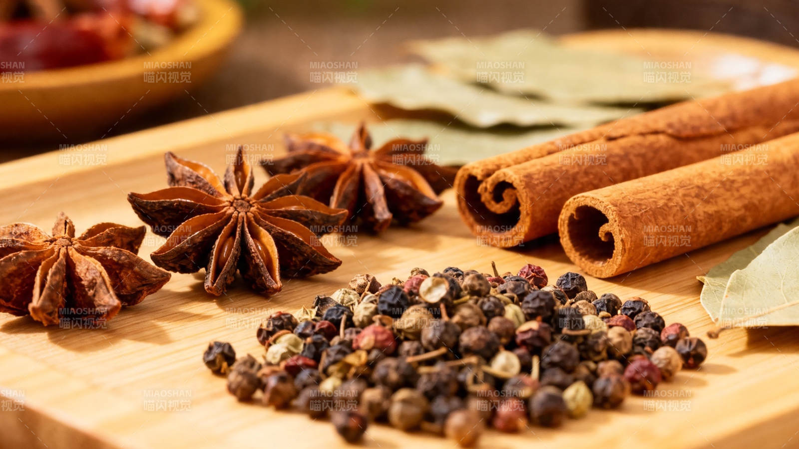 香料荟萃 八角桂皮胡椒粒图片