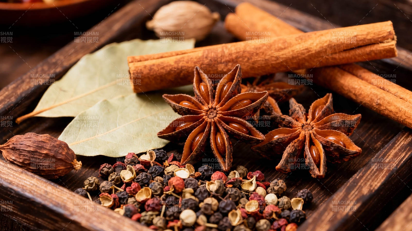 香料荟萃 八角桂皮胡椒等图片