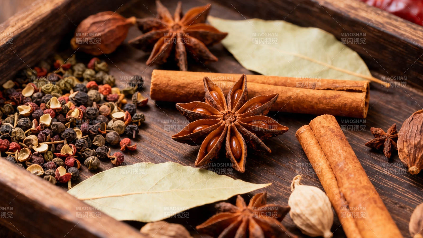 香料荟萃 八角桂皮香叶花椒图片