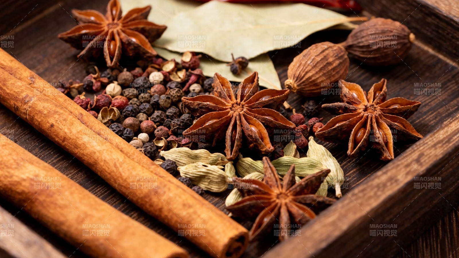 香料荟萃 八角桂皮香叶等图片