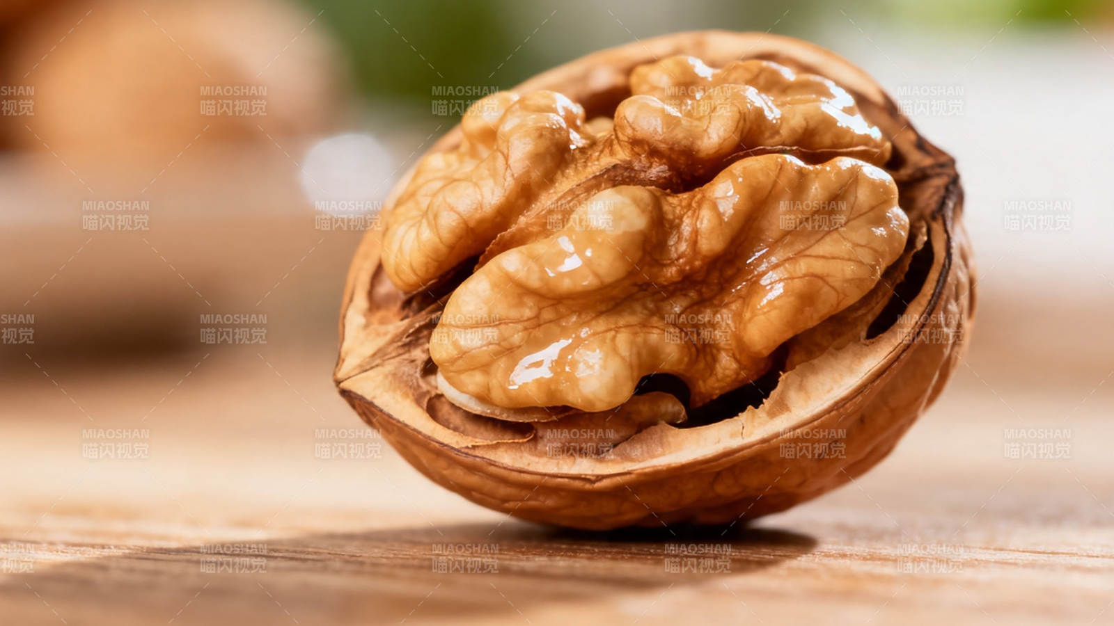 核桃仁特写 纹理清晰诱人图片