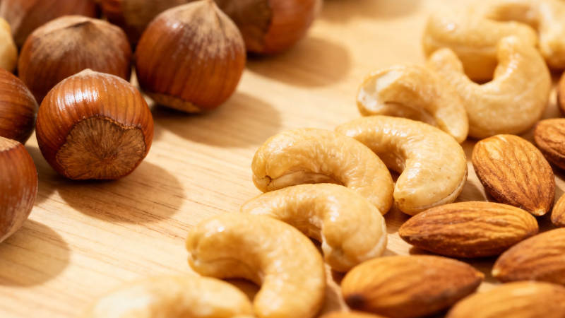 混合坚果特写 榛子腰果杏仁图片