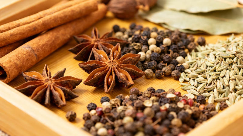 香料荟萃 八角桂皮胡椒等图片