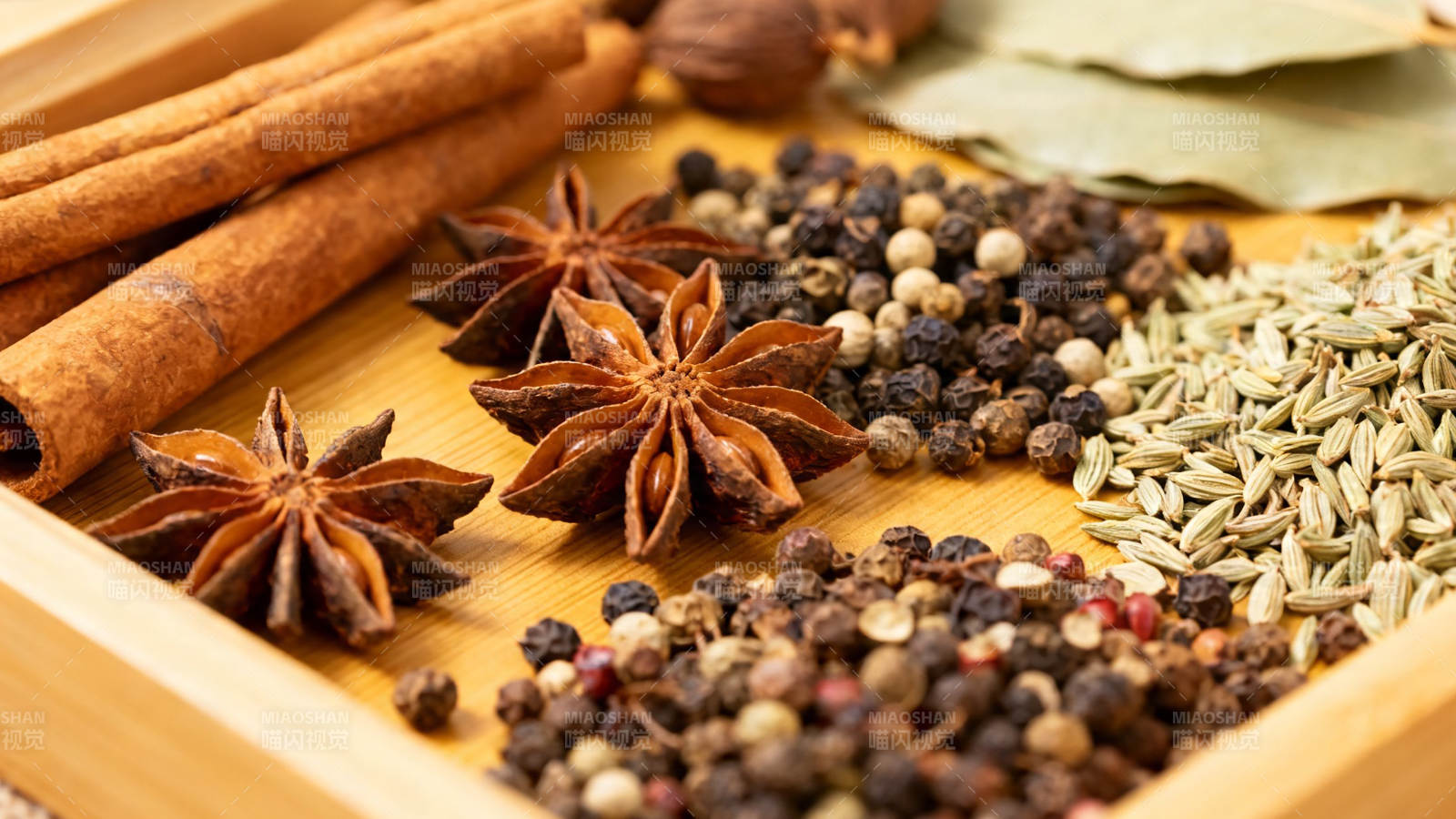 香料荟萃 八角桂皮胡椒等图片