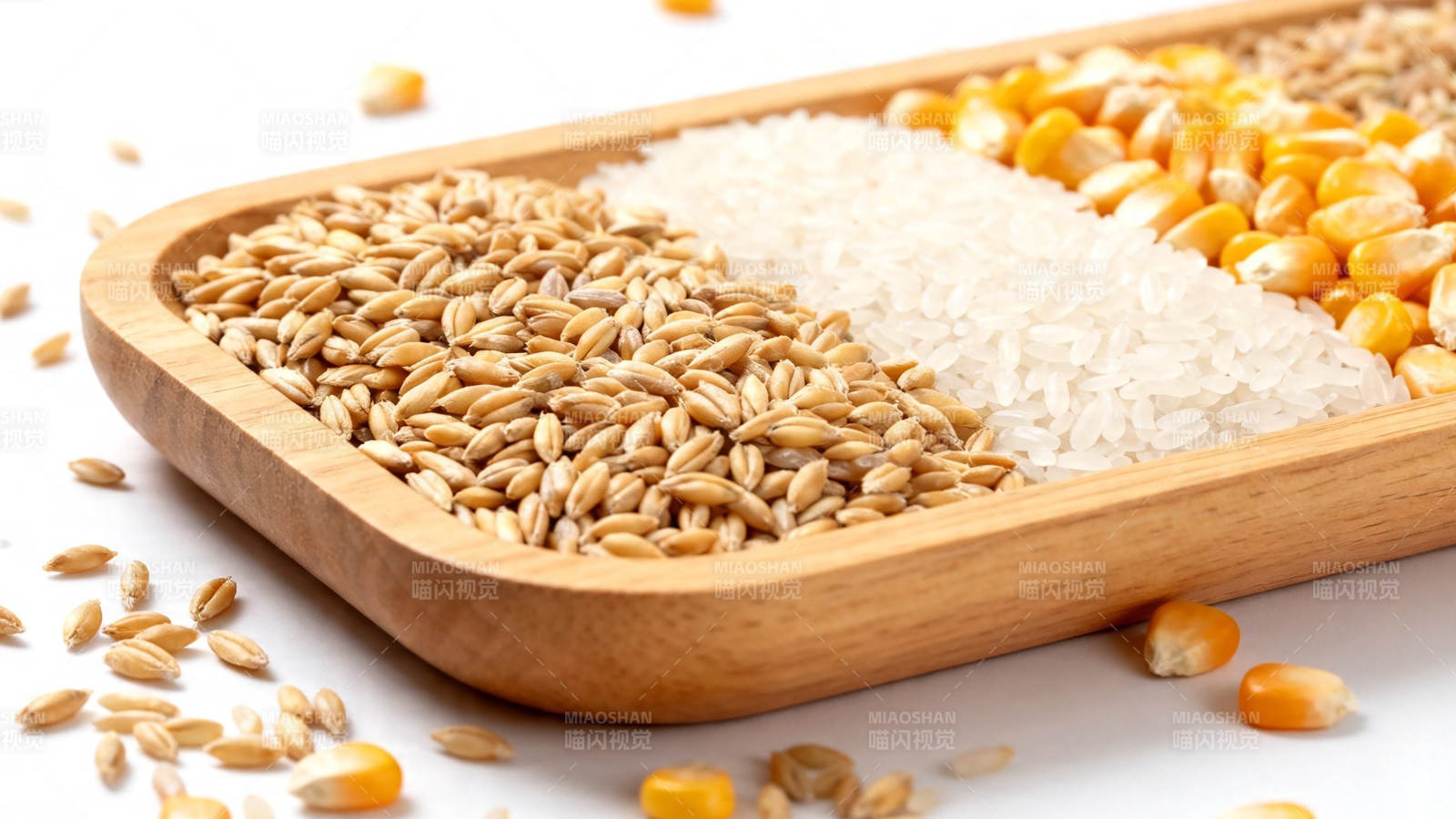 五谷杂粮木盘盛放图图片