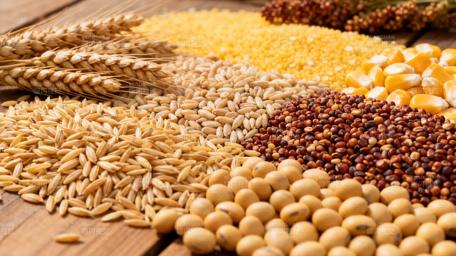 五谷杂粮丰盈木桌展示图片