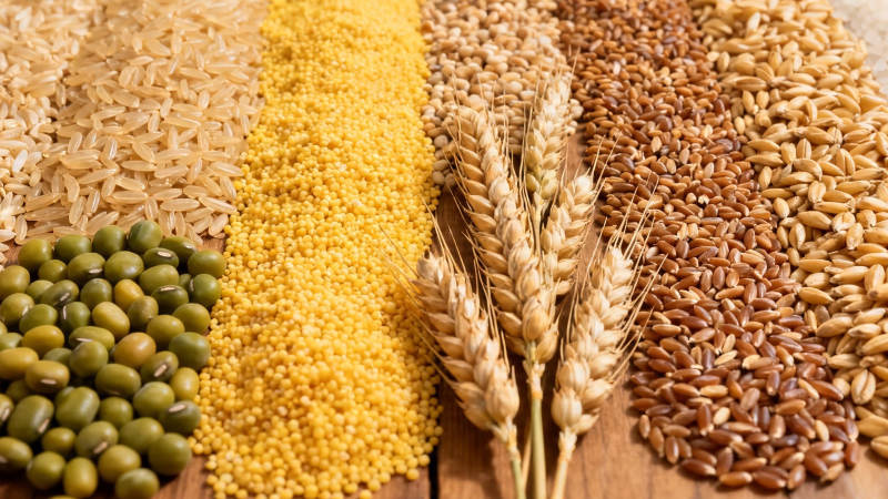 五谷丰登 粮仓满溢图片