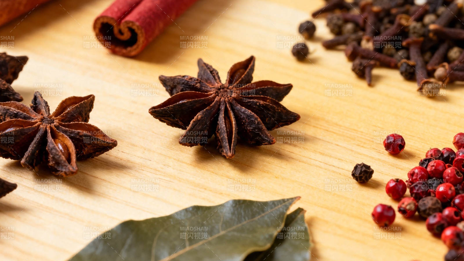 香料荟萃 八角桂皮花椒等图片